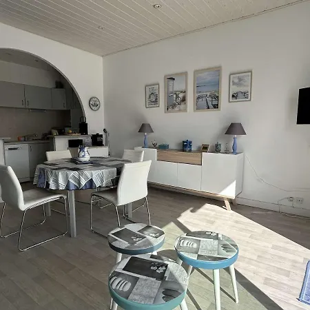 Cosy Avec Terrasse Pres Du Port - Fr-1-224b-210 Διαμέρισμα *